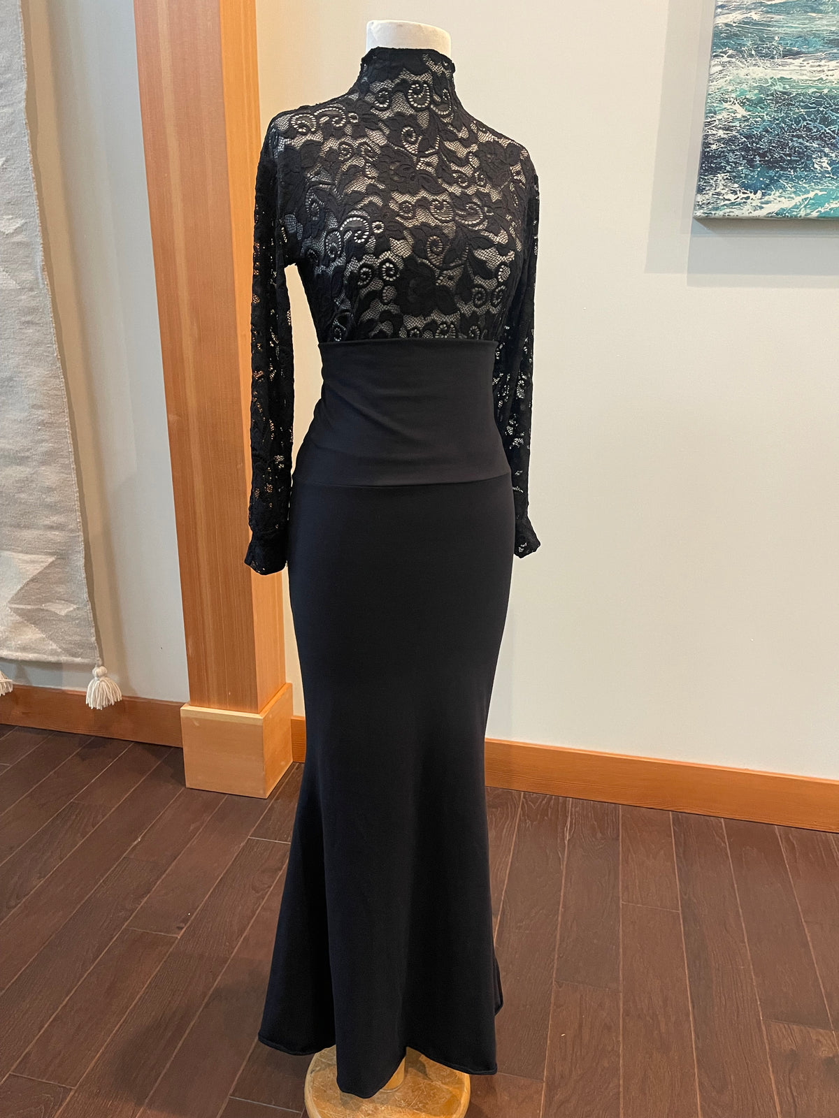 Ready to Ship, size small, lace, mock neck long sleeve.